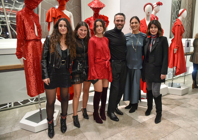 RAİSA SASON, ZEYNEP TOSUN, VANESSA SASON, ÖZGÜR MAHSUR, MEHTAP ELAİDİ, ZEYNEP AĞIŞ