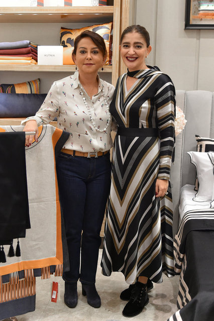 EMİNE SABANCI, JÜLİDE KONUKOĞLU