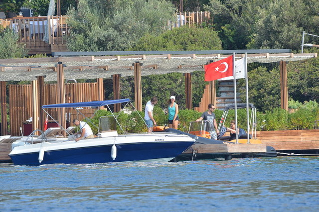 NİNA LODRİK