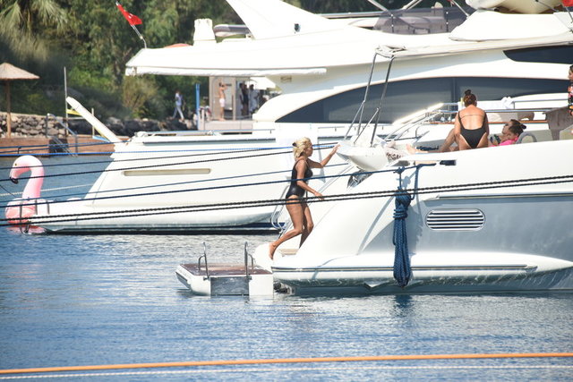 HANDE ACAR