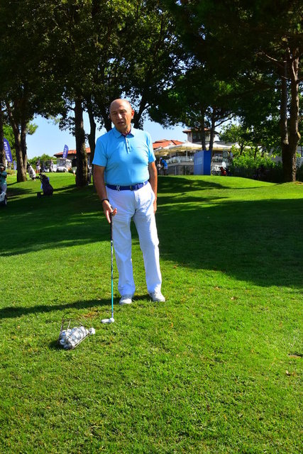 NİHAT ÖZDEMİR