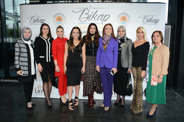 FATMA TAŞÇI, EMEL SOYSAL, YELİZ KESKİN, BİLGE KURU, FULYA GÜNDOĞDU, PERVİN ERSOY, EMİNE KAYMAK, ÖZNUR YAKIN, ŞÜKRİYE ŞAHİN