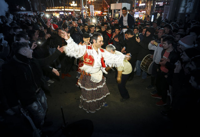 Ankaralılar, 2019 yılına Kızılay Güvenpark'taki kutlamalarla girdi.