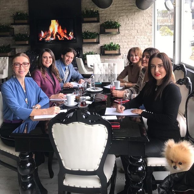PERVİN ERSOY, HÜLYA KALYONCU, GÖKÇE ATUK, BELİZ BEKTAŞ, EMEL OYSAL