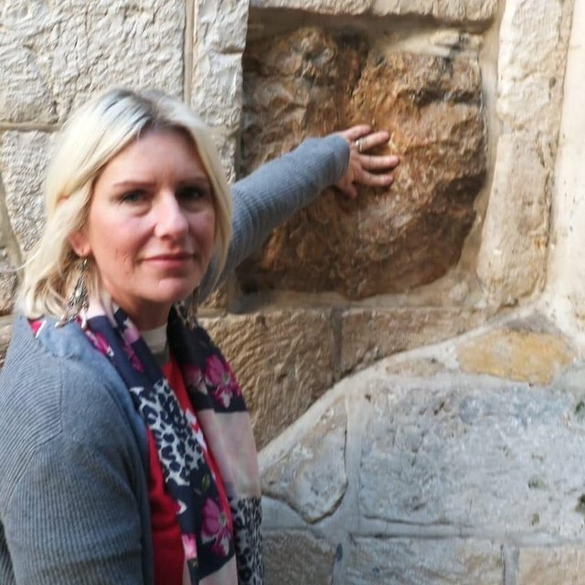 SUZAN ŞEN