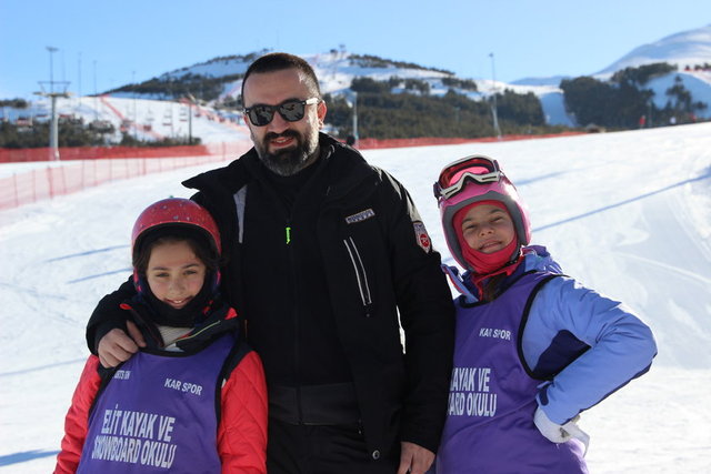 MURAT, ALYA AŞIK, MASAL ÖZÇELİK