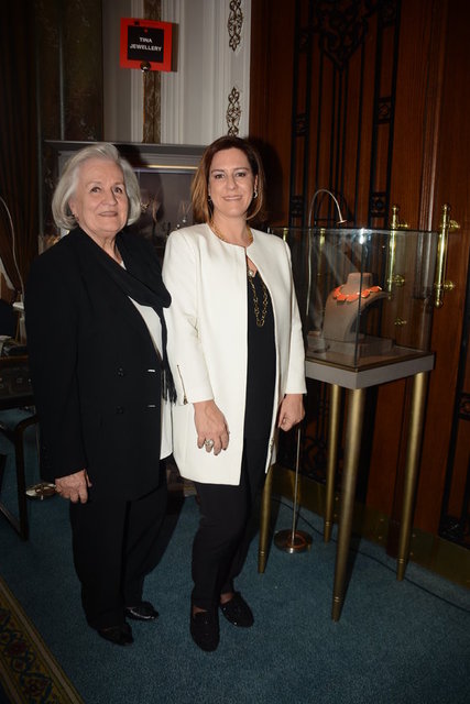 TİNA SEZER, ESRA MORENO