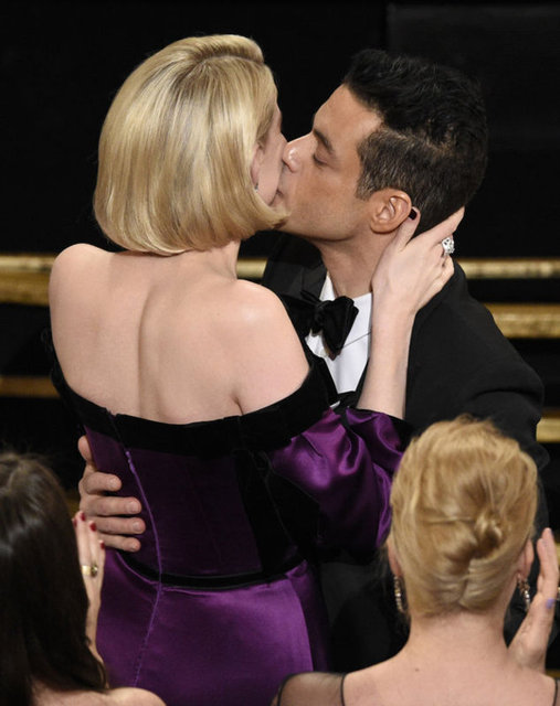 Rami Malek'i ilk kutlayan sevgilisi Lucy Boynton oldu.