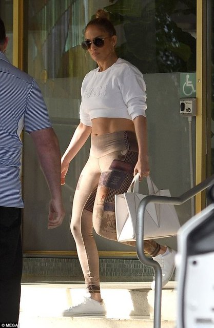 JENNIFER LOPEZ