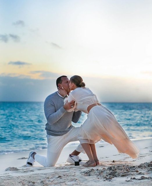 JENNIFER LOPEZ, ALEX RODRIQUEZ