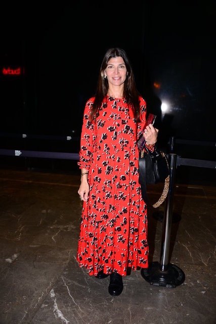 ZEYNEP ÜSTÜNEL