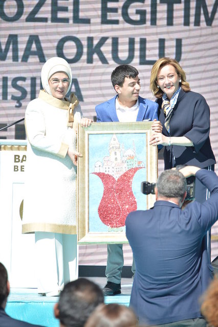 REVNA DEMİRÖREN, EMİNE ERDOĞAN