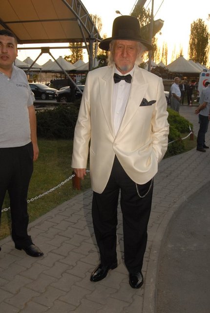 ERTEKİN DİNÇAY