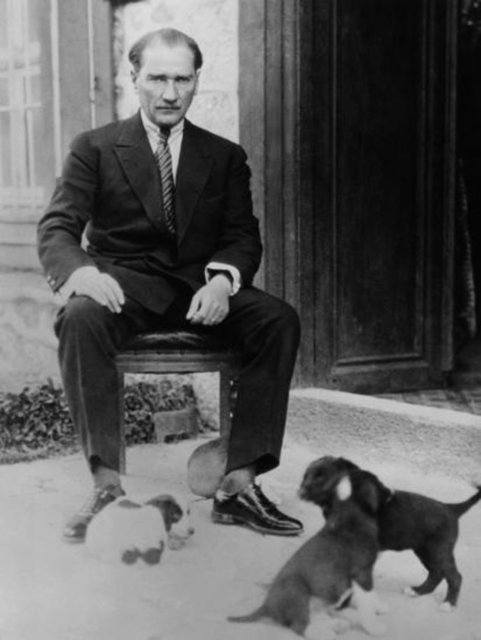 MUSTAFA KEMAL ATATÜRK