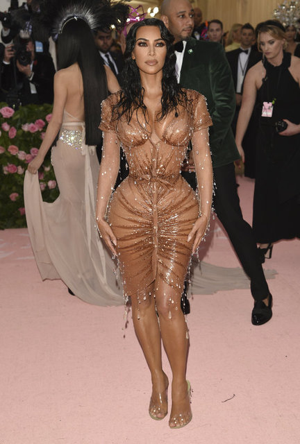 KIM KARDASHIAN