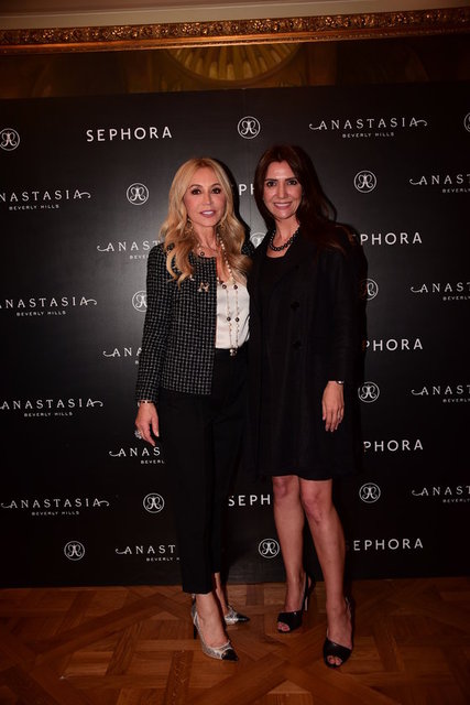 ANASTASIA SOARE