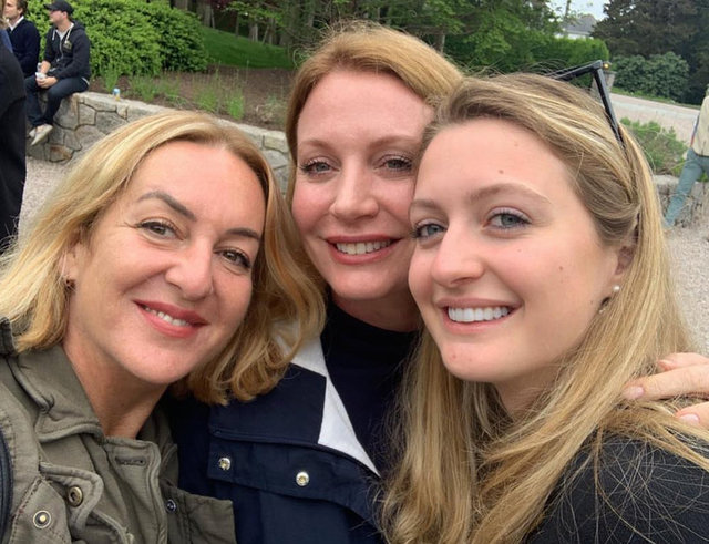 ASLI ÇETİNER, CAROLINE, ESRA KOÇ