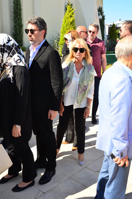 GÜLBİN SİMİTÇİOĞLU