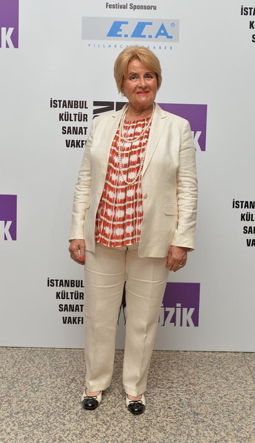 GAYE AKÇEN