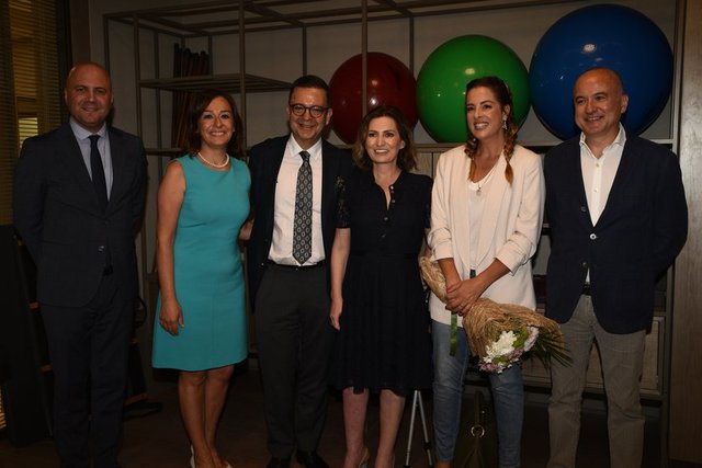 KEREM GÜRSOYLU, ÖZNUR YEĞEN, DR. ÖZLEM CANKURTARAN, PROF DR. AHMET ALANAY, DR. CENGİZ BAVBEK