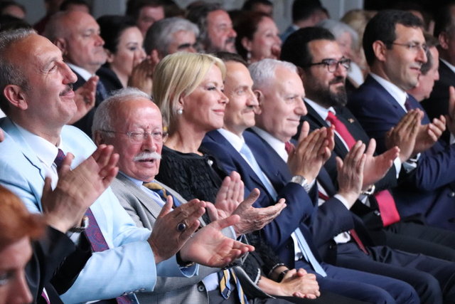 ZEHRA NEŞE KAVAK