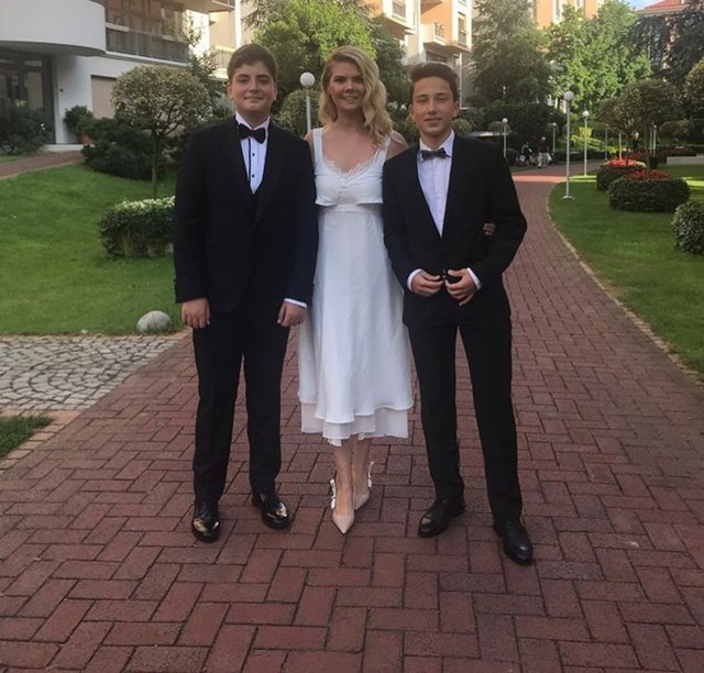 HANDE, AHMET SEZER PEKCAN