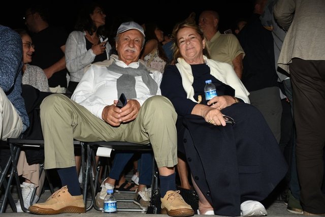HÜSNÜ- AYŞEN ÖZYEĞİN