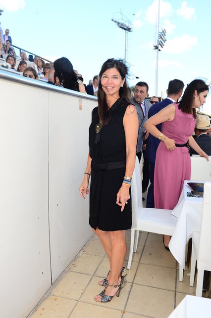 ZEYNEP ÜSTÜNEL