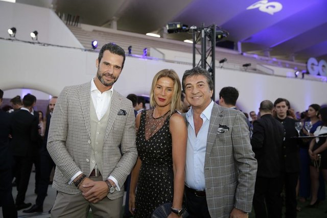 FABİO FERNANDEZ, AHU- SÜLEYMAN ORAKÇIOĞLU