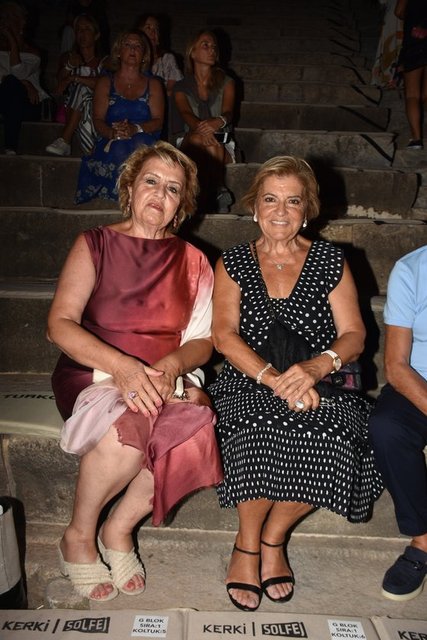 JALE ÖZTARHAN, SEMRA TÜMAY