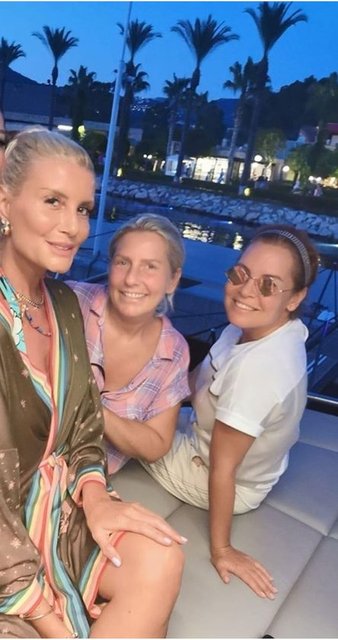 BEGÜM ŞEN, SUZAN ŞEN, GÜLŞAH ALKOÇLAR