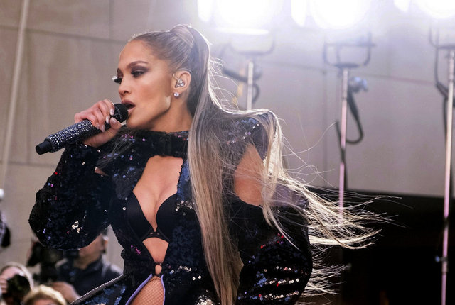 JENNIFER LOPEZ