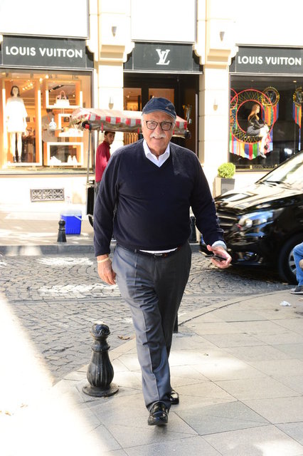 HÜSNÜ ÖZYEĞİN