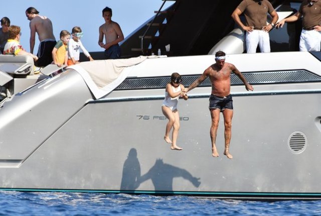 HARPER, DAVID BECKHAM