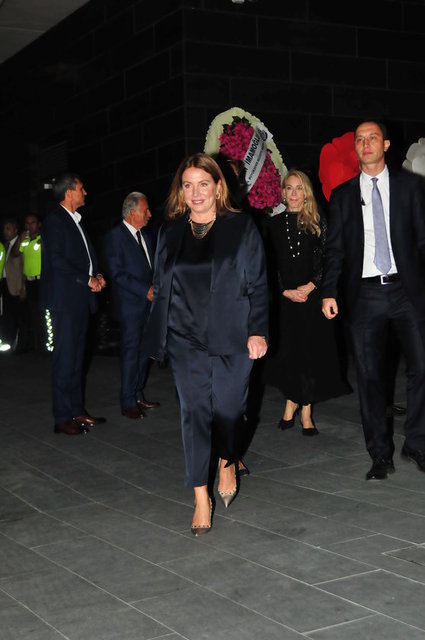 CAROLİNE KOÇ