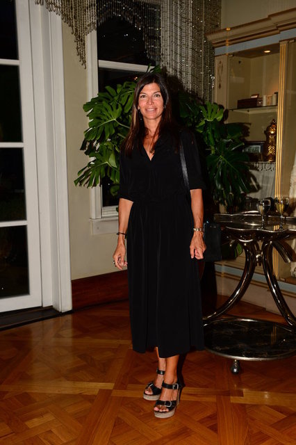 ZEYNEP  ÜSTÜNEL