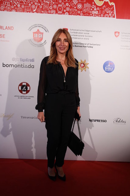 DİLEK HANİF