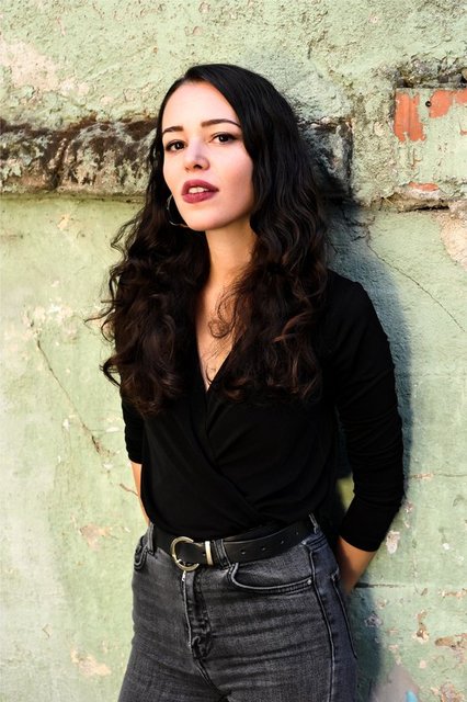 LARA KAMHİ