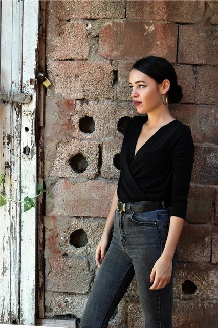 LARA KAMHİ