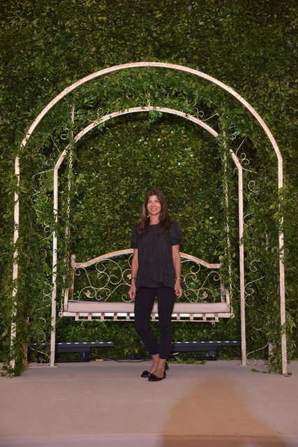 ZEYNEP ÜSTÜNEL