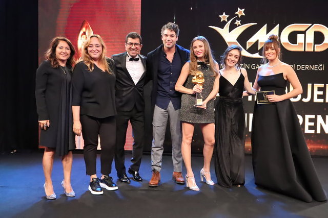 ŞÜKRÜ ÖZYILDIZ, SERENAY SARIKAYA