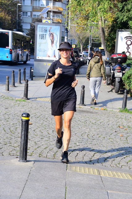 ZEYNEP ÜSTÜNEL