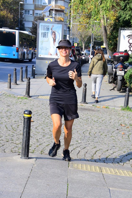 ZEYNEP ÜSTÜNEL