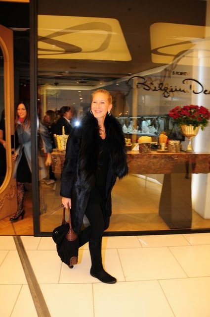 DİANA ŞAHENK