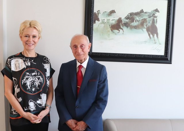 PROF. DR ZEHRA NEŞE KAVAK, PROF. DR. SAKIP PEKİN