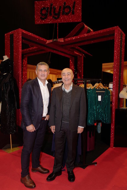 HAKAN KAPLAN, HÜSNÜ AKHAN