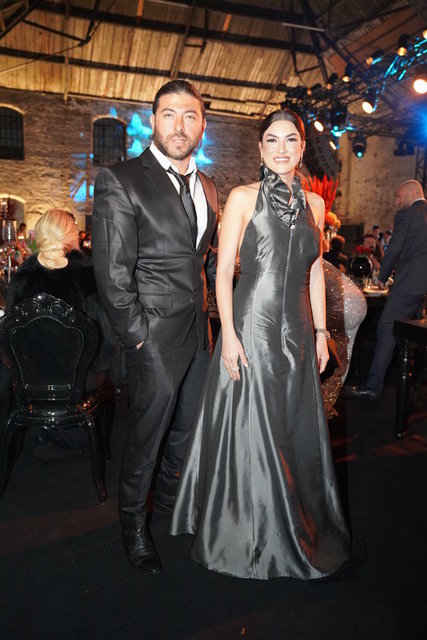 BURAK-HÜLYA ŞENDİR