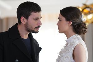 Aşk Ağlatır Final Fotoğrafları