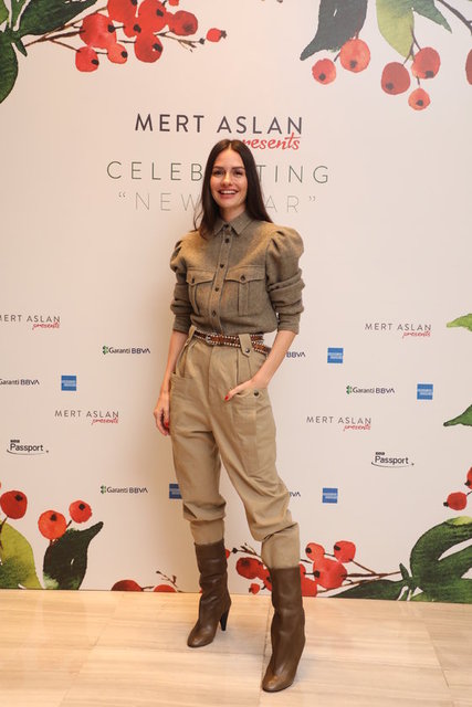 YASEMİN ÖZİLHAN