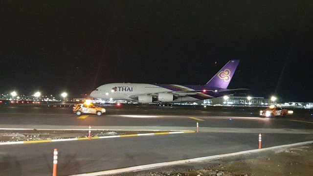 Uçağın İstanbul Havalimanı'na inen ilk Airbus A380 olduğu, söz konusu uçağın İstanbul'da acil iniş yapabileceği kapasiteye sahip tek meydan İstanbul Havalimanı olduğu için buraya indiği öğrenildi.